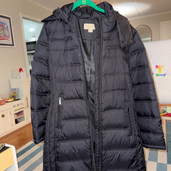 MICHAEL Michael Kors Quilted Black Snow Jacket - Picture 5 of 12